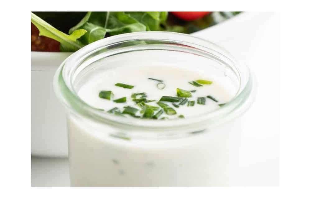 Keto-Yoghurt-Salad-Dressing-